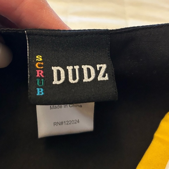 Scrub Dudz V-Neck University of MO MU Black Scrub Top Sz 2X - Picture 3 of 14